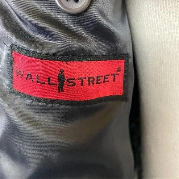 Wall Street 40S‎ Navy 2 button blazer with gold buttons - Picture 4 of 6